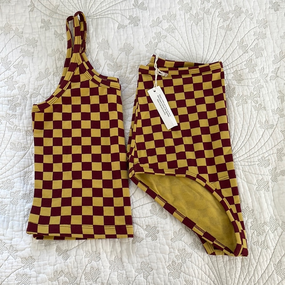 ARQ size Medium set! NWT and NWOT